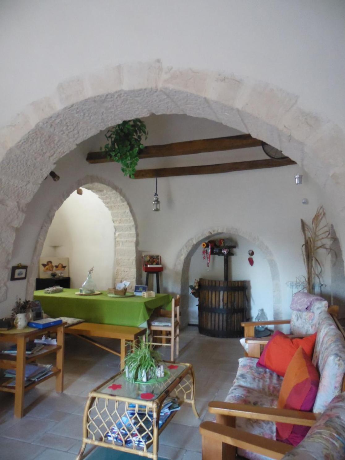 B&B Trulli Sotto La Cupa Martina Franca Exteriör bild